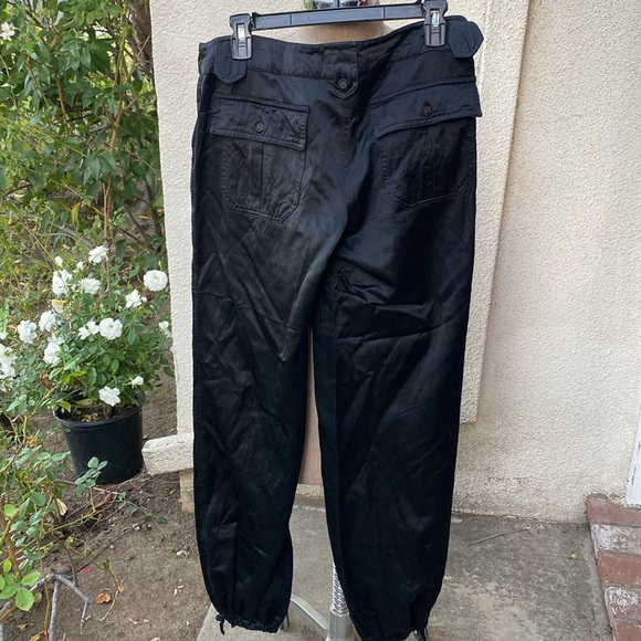 Roberta Scarpa Made in Italy stunning satin looking cargo joggers w/pockets - Picture 2 of 16
